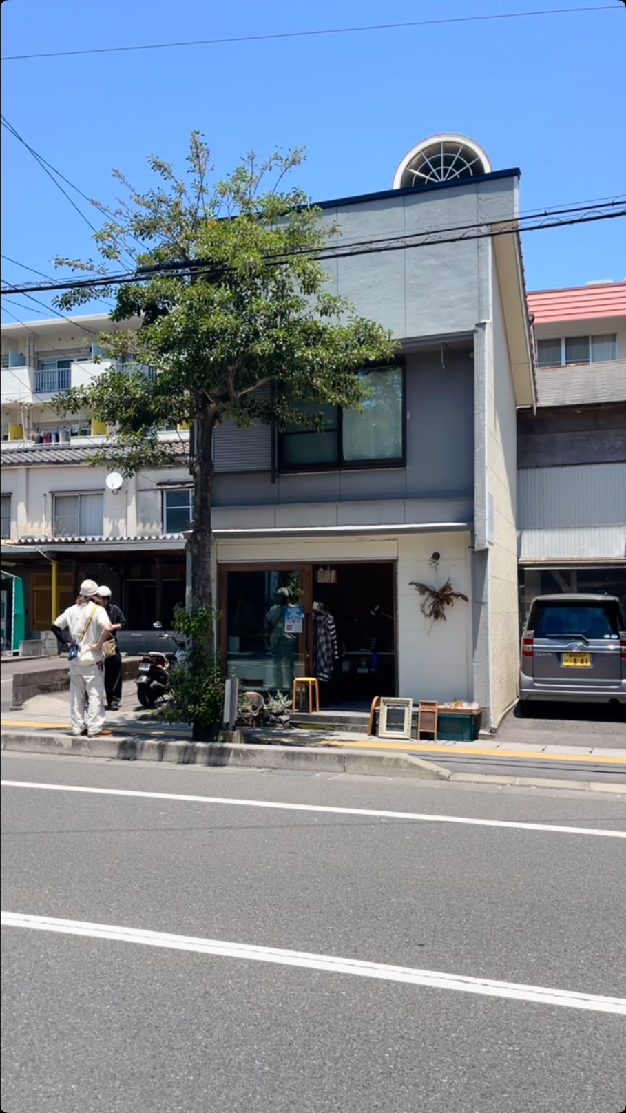 いつも窓口が開いているのが良いですよね まあ暑いし灰も降るが、それでも開いているというワクワク感が町には必要 ギャラリアカエキマエの平日受付…
