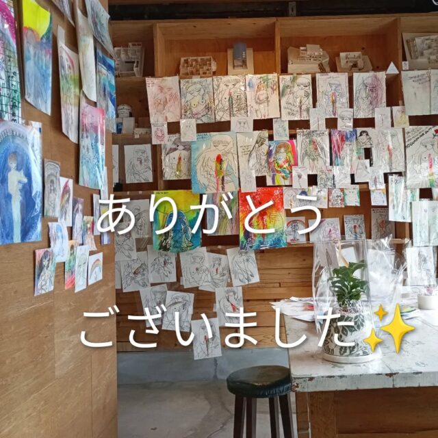 ただいま帰宅しました😌 大切な思い出がまたひとつ増えました。 皆様ほんとうにありがとうございました✨ #LOOKLIKERAINBOW #key203個展 #ギャラリアカ…