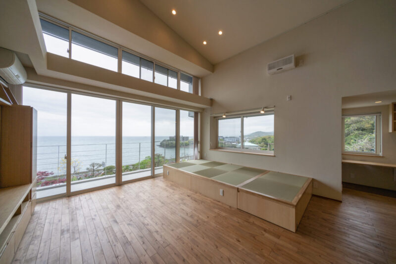 錦江湾を望む家